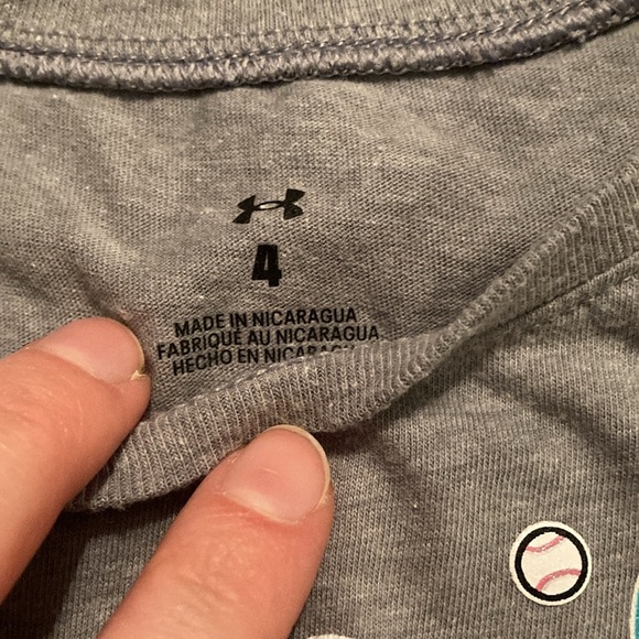 Size 4 tees. Great condition. Make me an offer or bundle and save. - Picture 7 of 7